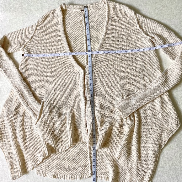 Free People Sharkbite Hem Cardigan Woman XS Ivory Cream Color Pockets Snap Front - Picture 12 of 13